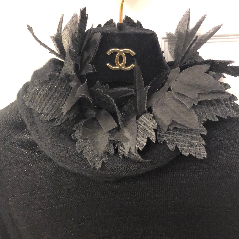 Chanel runway collection black cashmere bled top